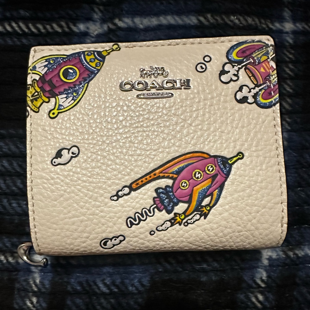 Coach White Leather Snap Wallet w Limited Edition Rocket Print